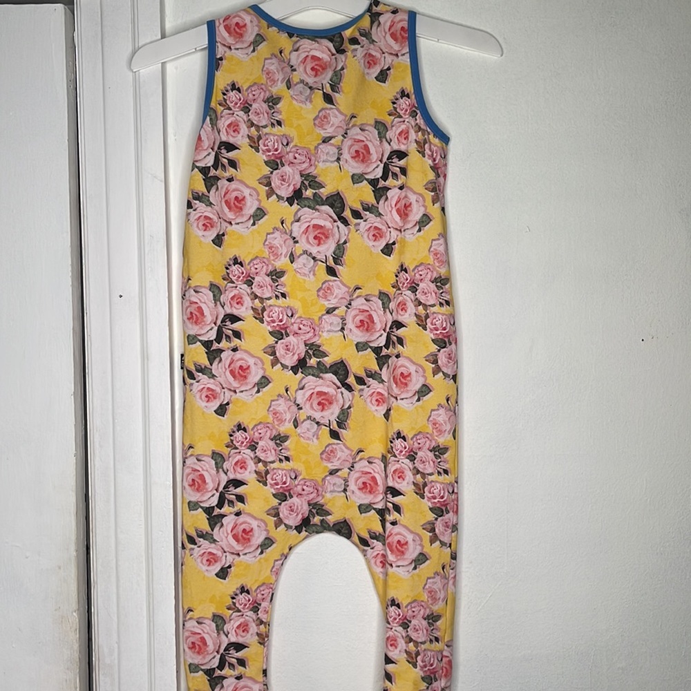 Rags to Raches Floral Sleeveless Romper​ - Picture 4 of 4